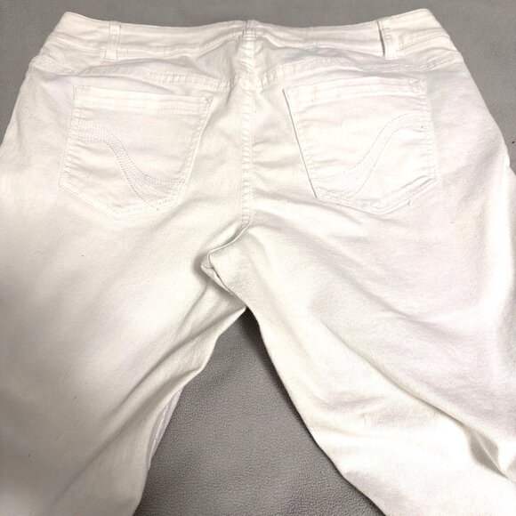 Lane Bryant Womens White Genius Fit Capri Jeans Size 18 Cotton Blend Back Pocket - Picture 3 of 8